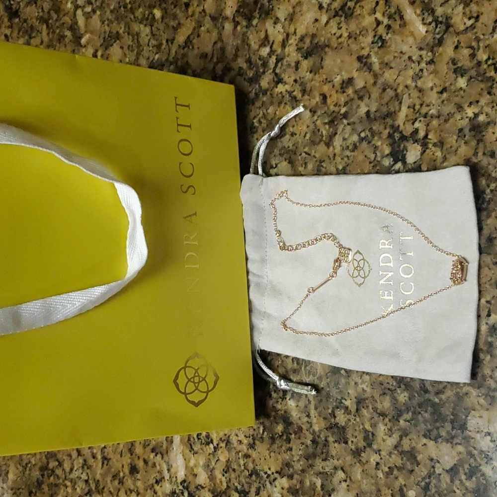 Kendra Scott Necklace
